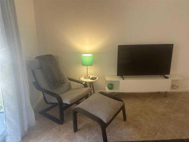 251 S Cypress Rd in Pompano Beach, FL - Building Photo - Building Photo