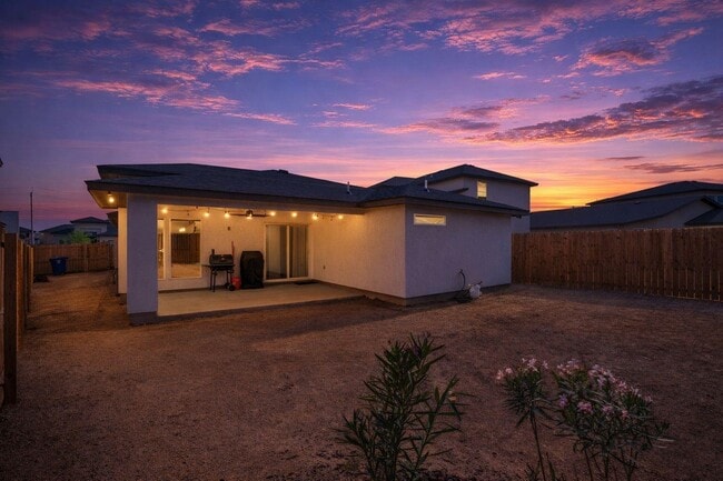 9812 Caddo Lp in Laredo, TX - Building Photo - Building Photo