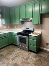 2525 Capella St in Redding, CA - Foto de edificio - Building Photo