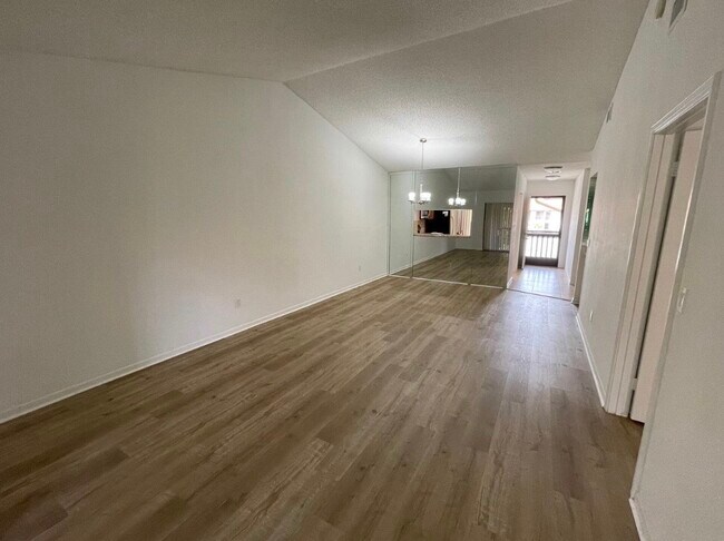 350 Club Cir, Unit 2 in Boca Raton, FL - Foto de edificio - Building Photo