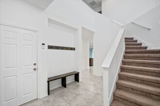 37820 Beacon Brick Dr in Zephyrhills, FL - Building Photo - Building Photo