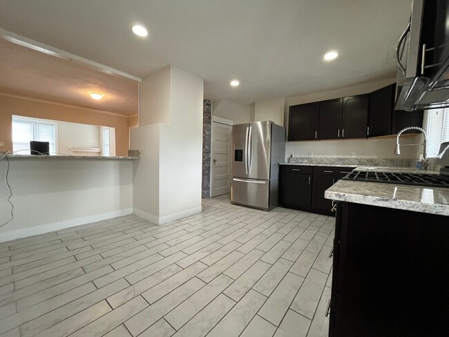 52 Germain Ave, Unit #48 in Quincy, MA - Building Photo - Building Photo