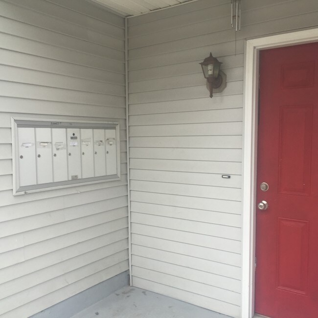 134 Rathbun St in Woonsocket, RI - Building Photo - Building Photo