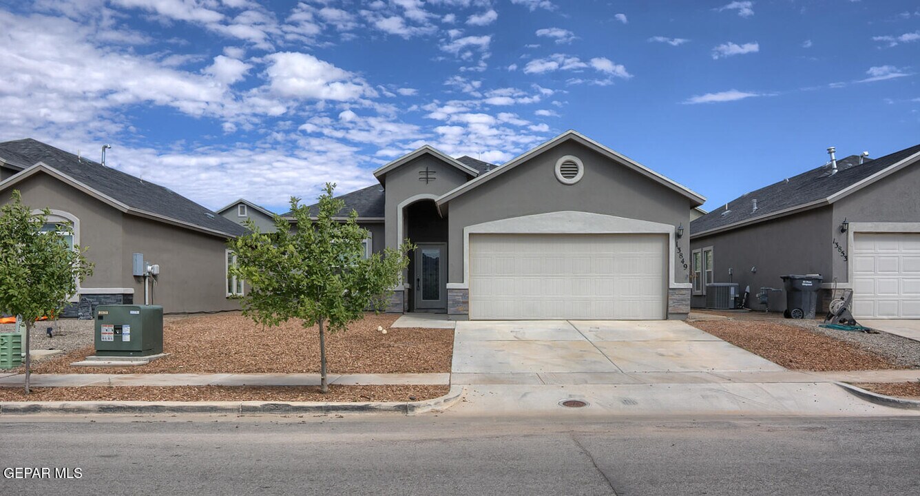 13849 Garforth Ave in Horizon City, TX - Building Photo