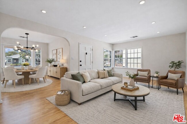 8348 Reading Ave in Los Angeles, CA - Building Photo - Building Photo