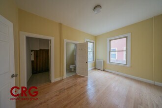 22 Grand View Ave, Unit 1 in Somerville, MA - Building Photo - Building Photo