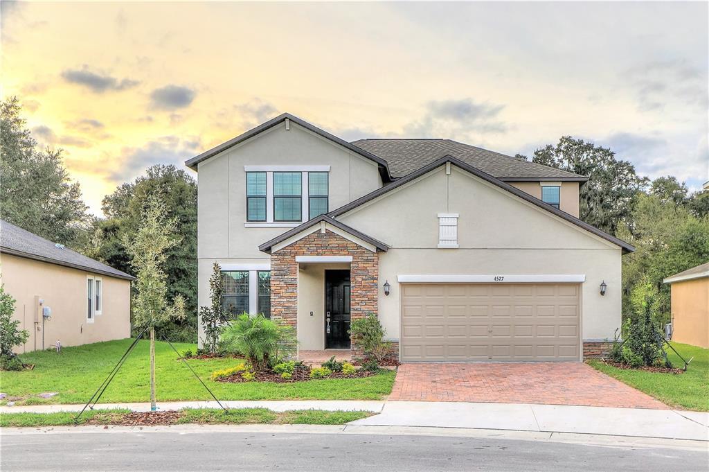 4527 Coachford Dr in Wesley Chapel, FL - Building Photo