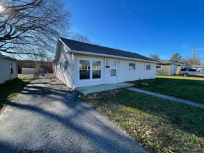 32 Halcyon Dr in New Castle, DE - Building Photo - Building Photo
