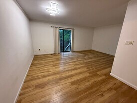 11550 Villa Dorado Dr in St. Louis, MO - Building Photo