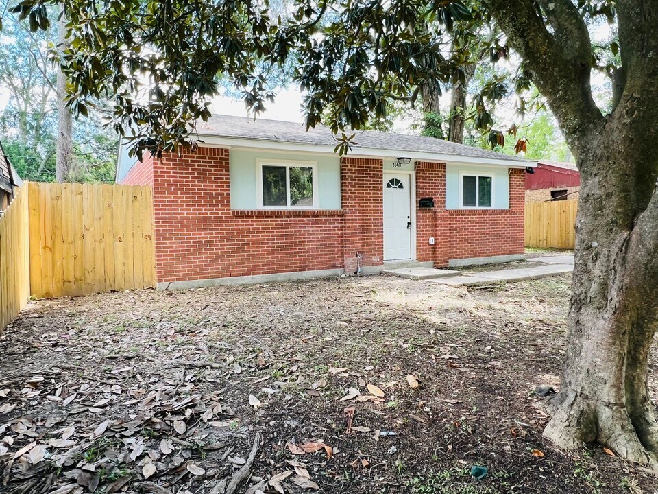 7440 Bomer Dr in Baton Rouge, LA - Building Photo