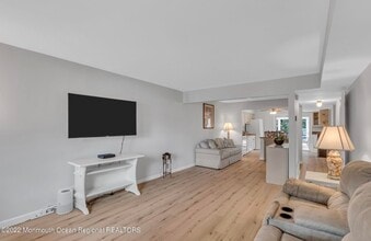 15 Bahia Ct in Brick, NJ - Building Photo - Building Photo