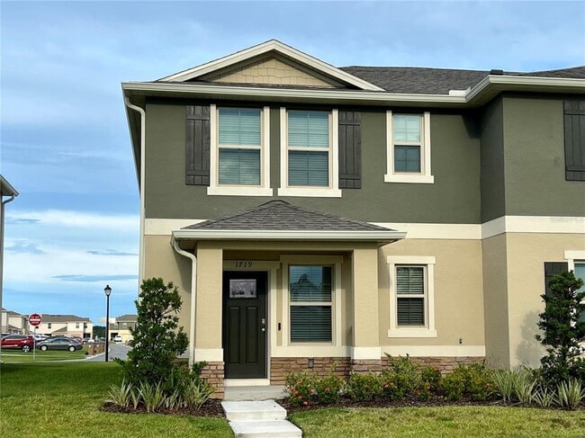 property at 1719 Walnut Crk Dr