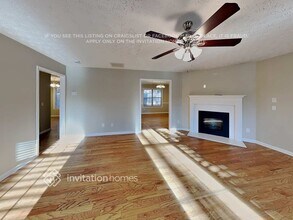 690 Castlebrooke Dr SE in Lawrenceville, GA - Building Photo - Building Photo