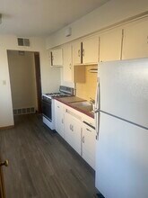 6009 Ridge Rd, Unit 5 in Parma, OH - Building Photo - Building Photo