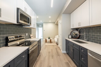 South Broadway Station Townhomes in Denver, CO - Building Photo - Interior Photo