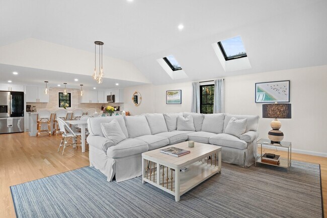 101 Monomoyic Way in Chatham, MA - Building Photo - Building Photo