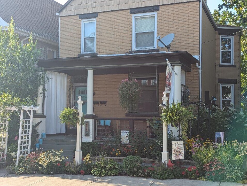 435 Parker St in Verona, PA - Building Photo