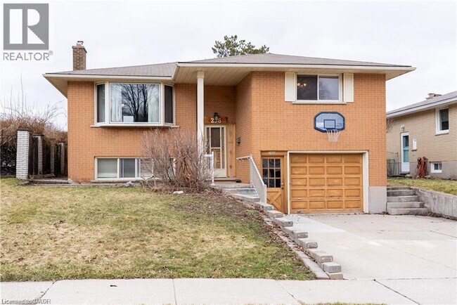 296 Toll Gate Blvd in Waterloo, ON - Building Photo - Building Photo