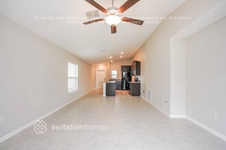 7257 King Crk Dr in Sun City Center, FL - Building Photo - Building Photo