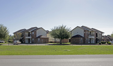 Waller Hillside Plaza in Waller, TX - Foto de edificio - Building Photo