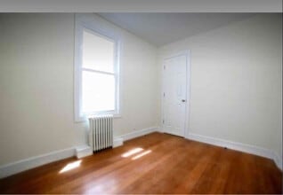 10 Locust Hill Ave in Yonkers, NY - Building Photo - Building Photo