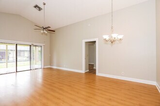6294 Leslie St in Jupiter, FL - Building Photo - Building Photo