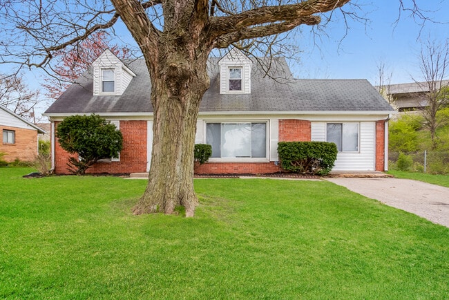 property at 2003 N Richardt Ave