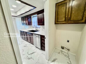213 W Los Angeles St in Broken Arrow, OK - Building Photo - Building Photo