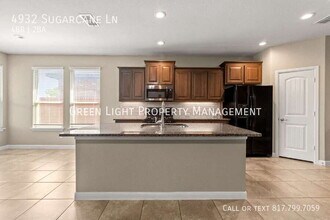 4932 Sugarcane Ln in Fort Worth, TX - Building Photo - Building Photo