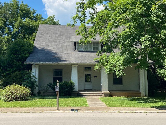 1109 Ewing Blvd in Murfreesboro, TN - Building Photo