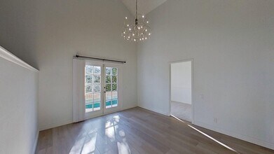 26 Duane in Irvine, CA - Building Photo - Building Photo