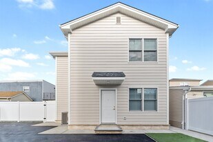 6717 Madison St in Guttenberg, NJ - Building Photo