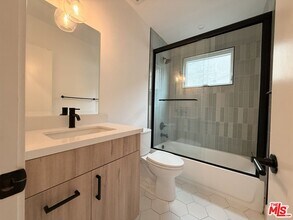 914 7th St in Santa Monica, CA - Building Photo - Building Photo