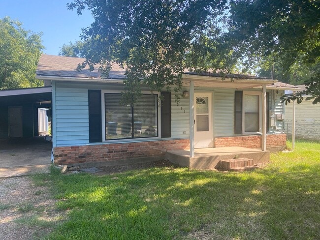 property at 2811 W Elm St