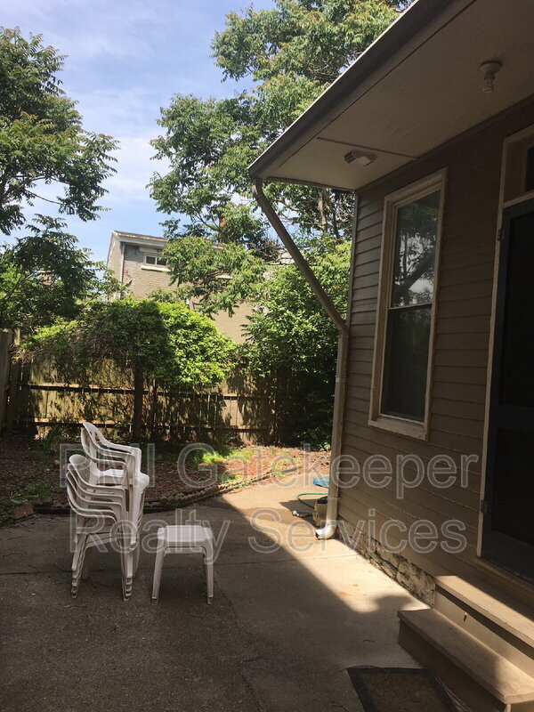 property at 2231 Victor St