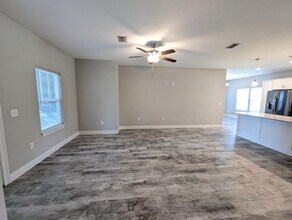 2219 Wind Trace Rd N in Navarre, FL - Foto de edificio - Building Photo