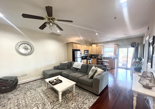 661 Bennington St, Unit 2 in Boston, MA - Building Photo - Building Photo