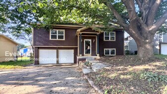 1609 W 26th St in Lawrence, KS - Building Photo