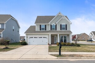 114 Spring Meadow Ln in Smithfield, VA - Building Photo