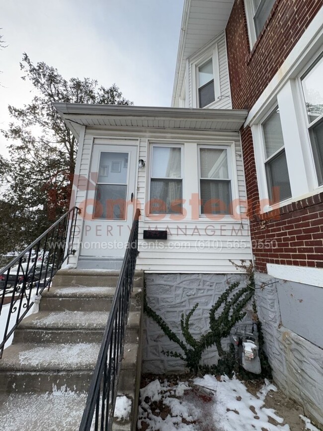 62 Sunshine Rd in Upper Darby, PA - Foto de edificio - Building Photo