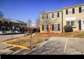 6456 Washington Square in Glen Burnie, MD - Building Photo