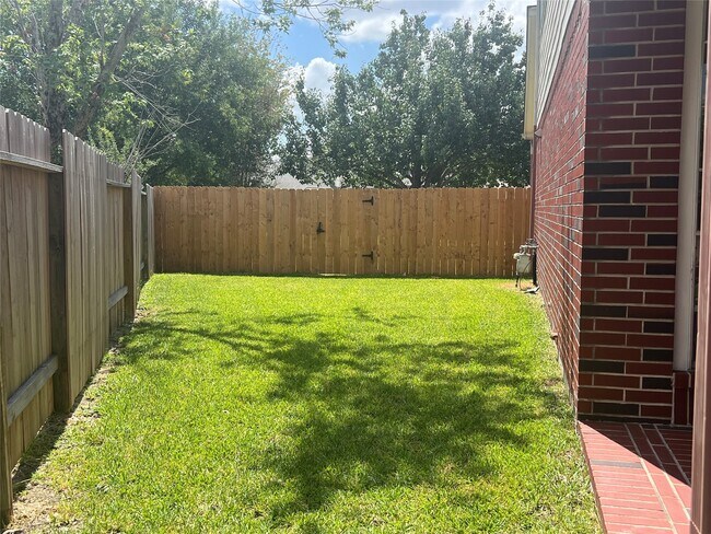 3815 Shadow Knoll Ct