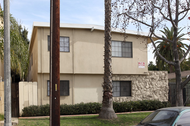 610 Orange Ave in Long Beach, CA - Foto de edificio - Building Photo