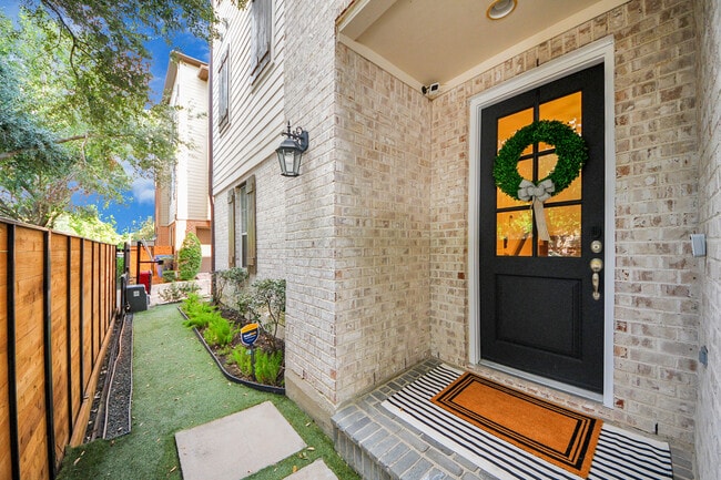 property at 620 Rutland St