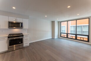 250 Hanover St, Unit 1 in Boston, MA - Building Photo