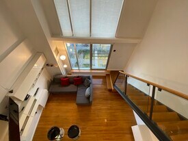 1 Earhart St in Cambridge, MA - Building Photo