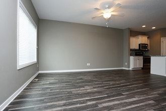 Greenway Square in West Des Moines, IA - Foto de edificio - Interior Photo