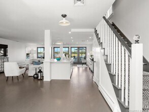 199 Hillspoint Rd in Westport, CT - Building Photo - Building Photo