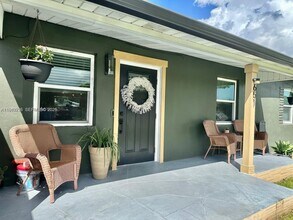 651 E 38th St in Hialeah, FL - Building Photo - Building Photo