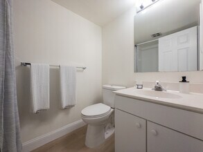 College Arms Apartments in Collegeville, PA - Building Photo - Interior Photo